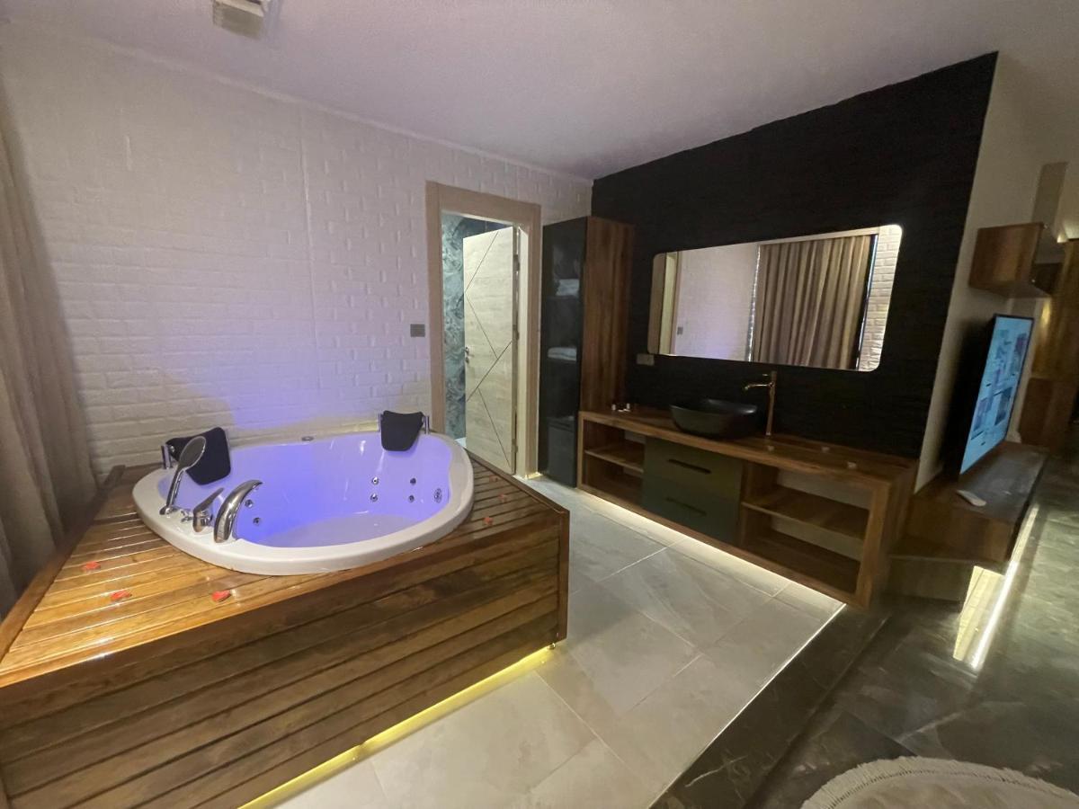 Le Luxe Suites Hotel & Spa Bursa Exteriör bild